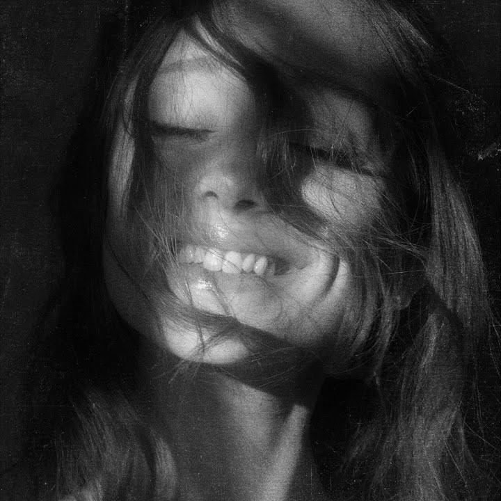 Ariana Grande – oh well